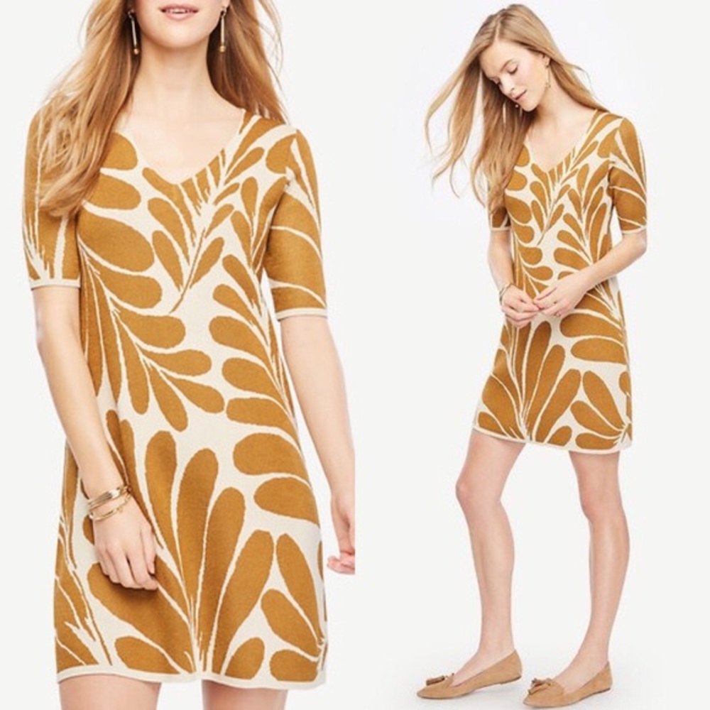 Ann Taylor | Gold Leaf Print Sweater Dress Size XS